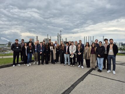 Zum Artikel "Exkursion zur Wacker Chemie AG 2025"