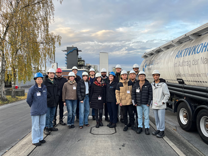 Zum Artikel "Exkursion zu CarboTech und zum Chemiepark Lülsdorf"